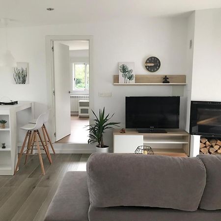Casa Vanguardista En El Campo Cerca De Santiago 庞特维德拉 外观 照片